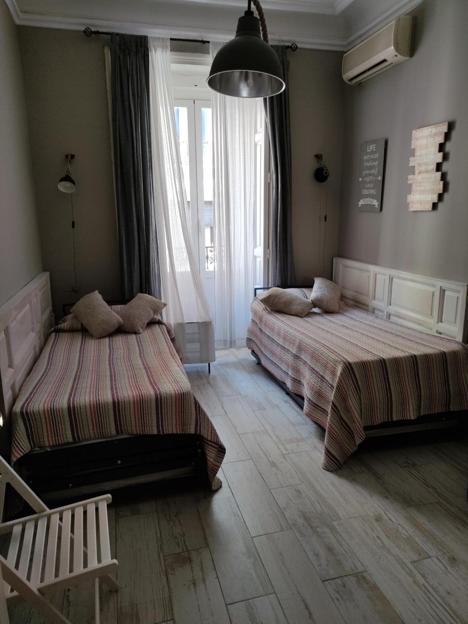 Hostal Hispalense Madrid Luaran gambar