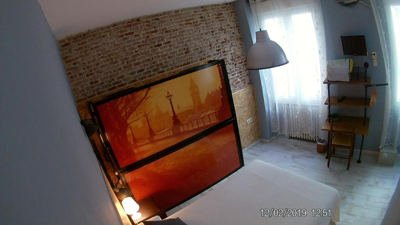 Hostal Hispalense Madrid Luaran gambar